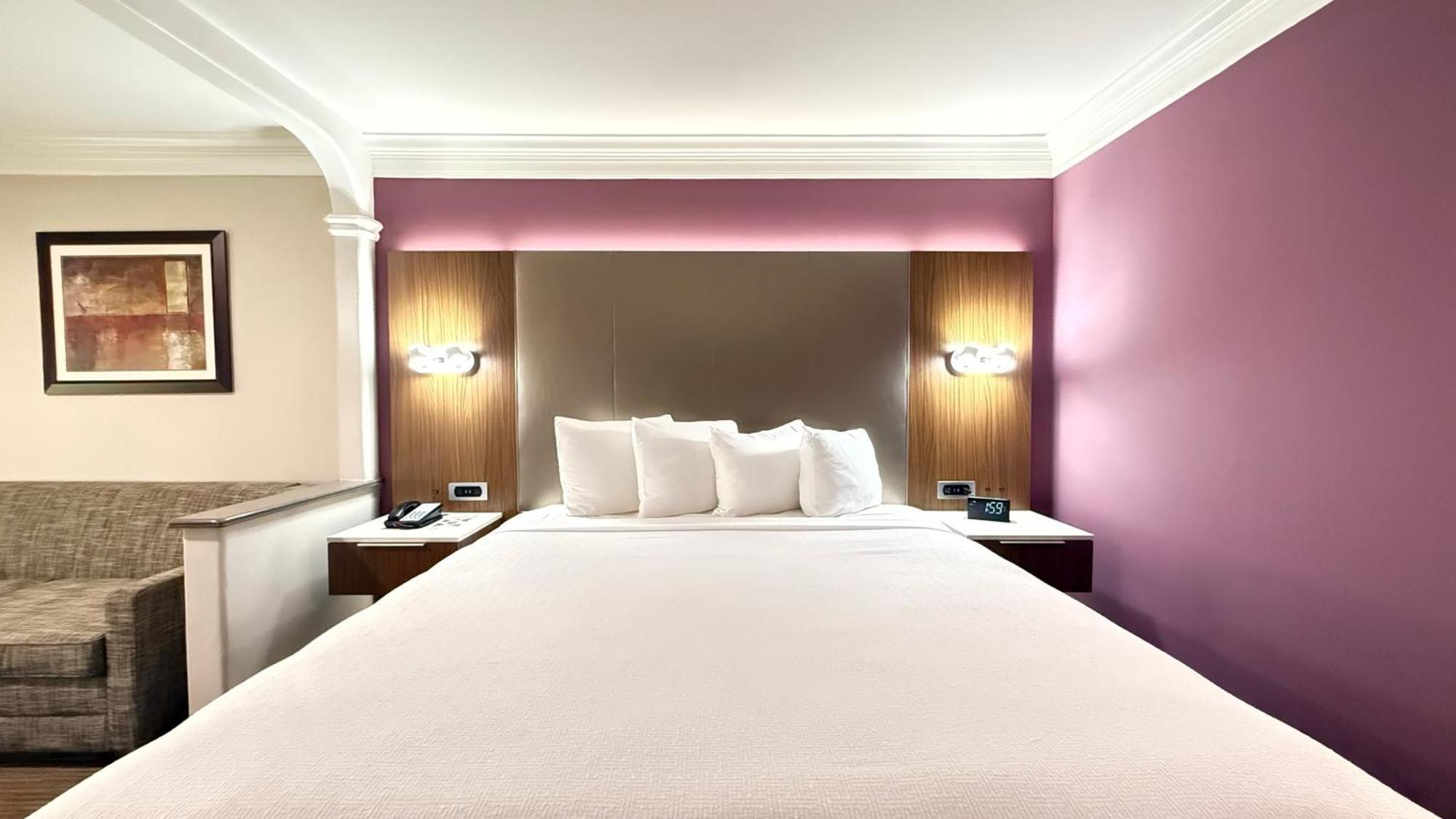 Best Western Plus Suites Hotel - Los Angeles Lax Airport イングルウッド エクステリア 写真