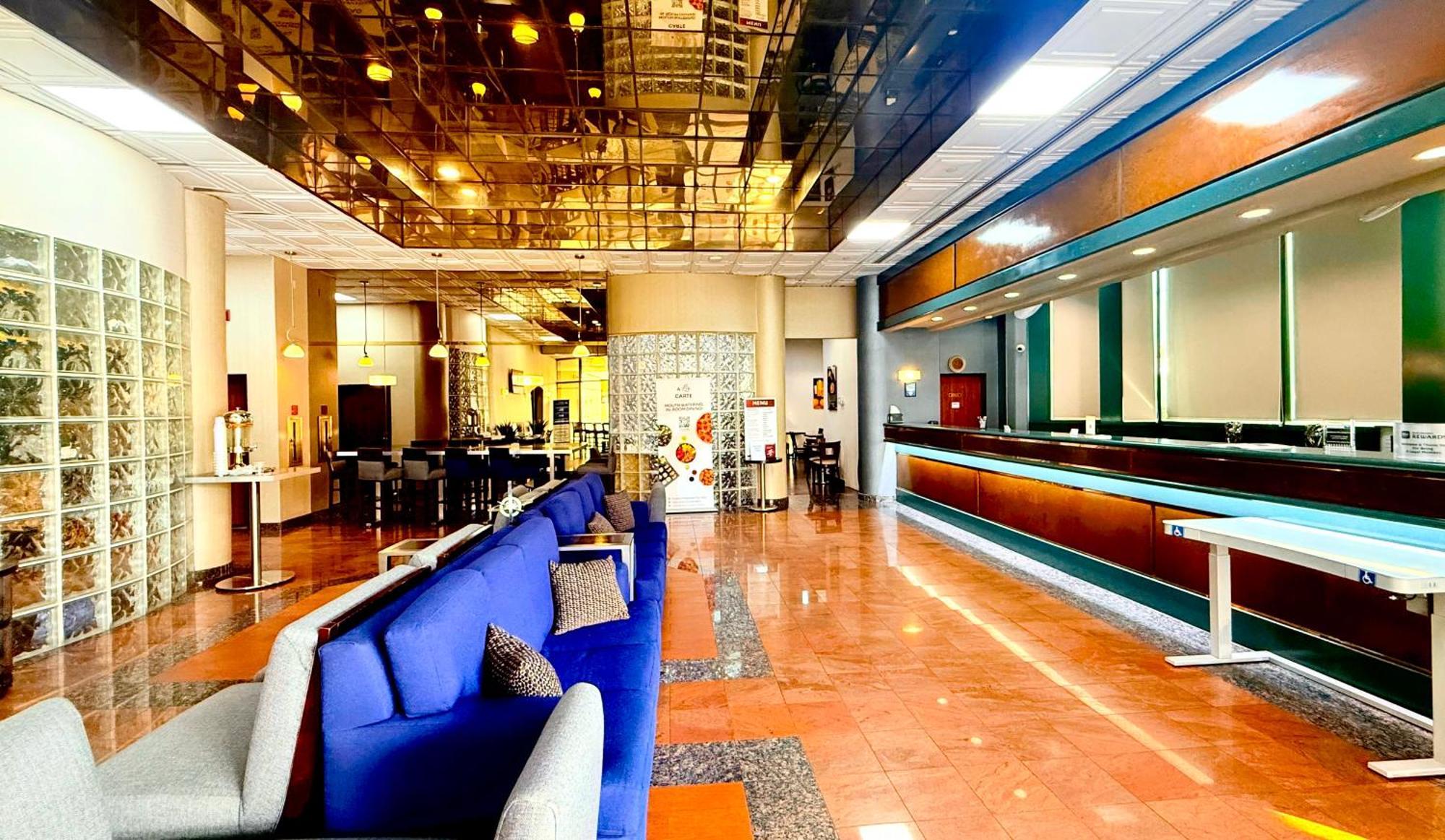 Best Western Plus Suites Hotel - Los Angeles Lax Airport イングルウッド エクステリア 写真