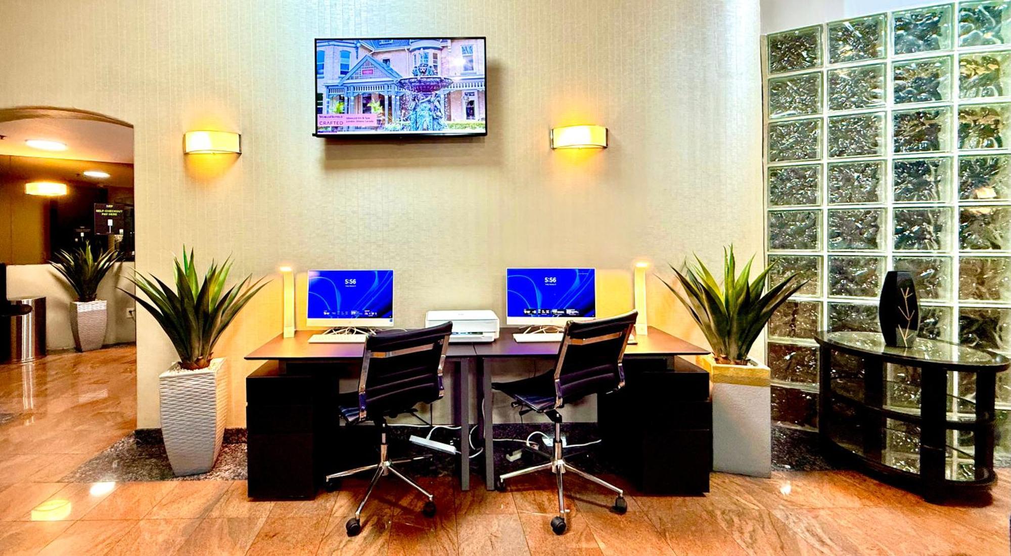 Best Western Plus Suites Hotel - Los Angeles Lax Airport イングルウッド エクステリア 写真