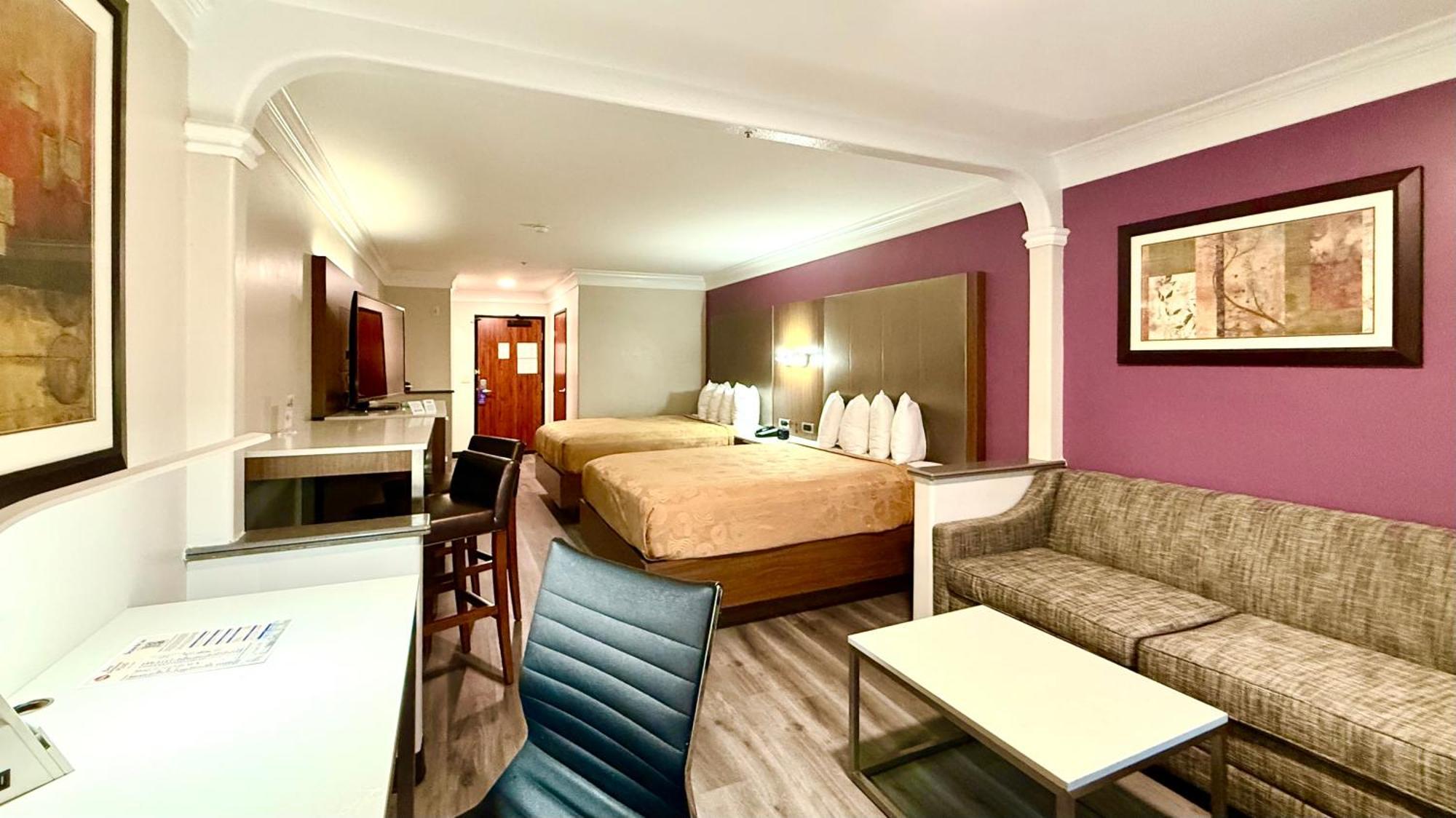 Best Western Plus Suites Hotel - Los Angeles Lax Airport イングルウッド エクステリア 写真