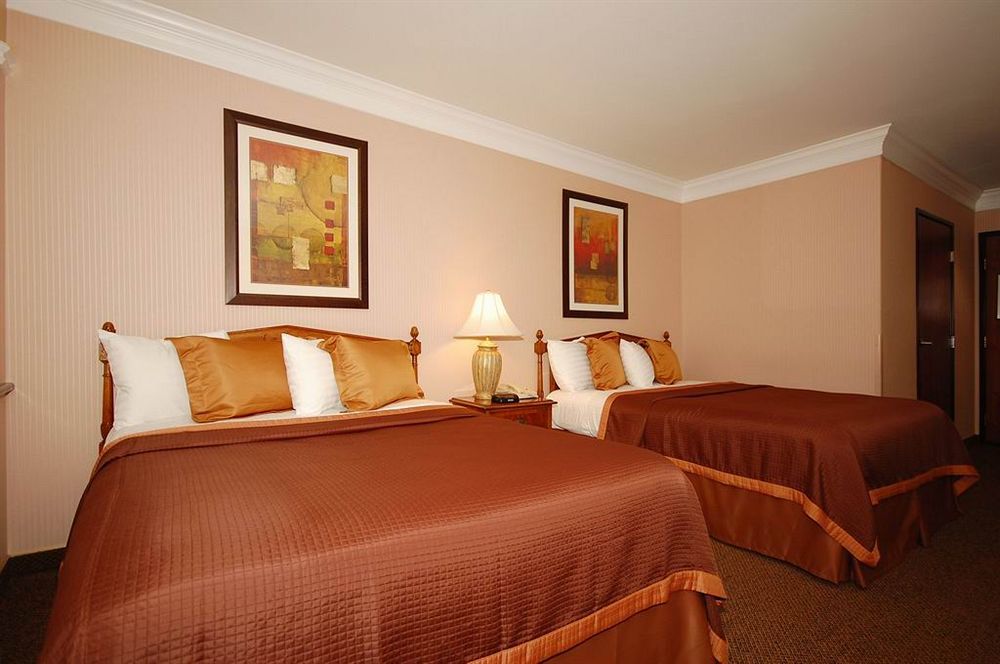 Best Western Plus Suites Hotel - Los Angeles Lax Airport イングルウッド エクステリア 写真