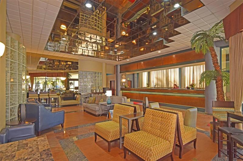 Best Western Plus Suites Hotel - Los Angeles Lax Airport イングルウッド エクステリア 写真